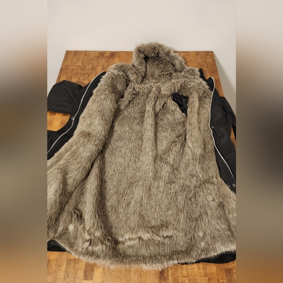 ❄️🌡❄️Winter Coat Girls Large, Lined, Black, zip out liner with belt, hooded❄️🌡 - Picture 2 of 16